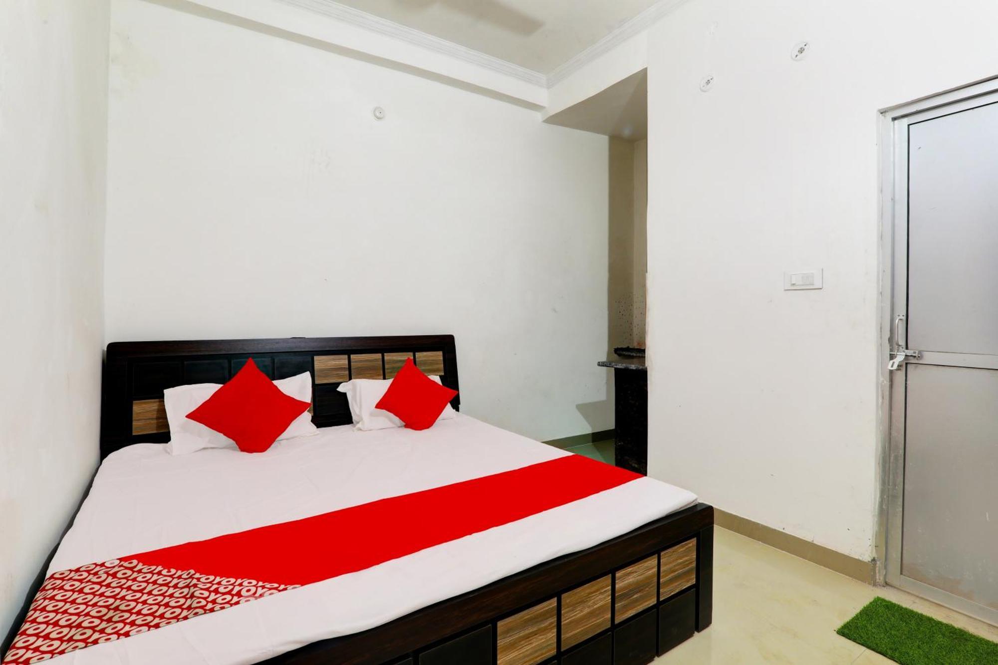 Oyo Flagship Shine Hotel Chinhat Exterior foto