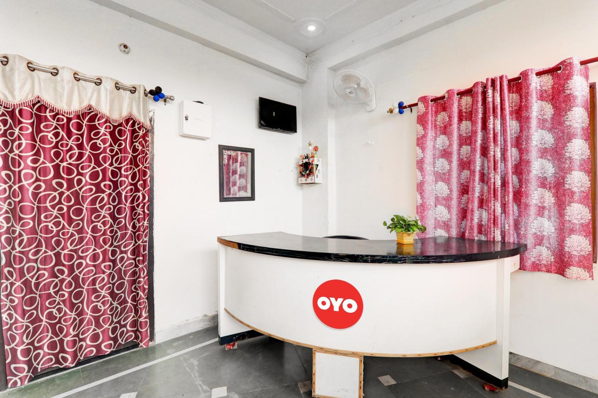 Oyo Flagship Shine Hotel Chinhat Exterior foto